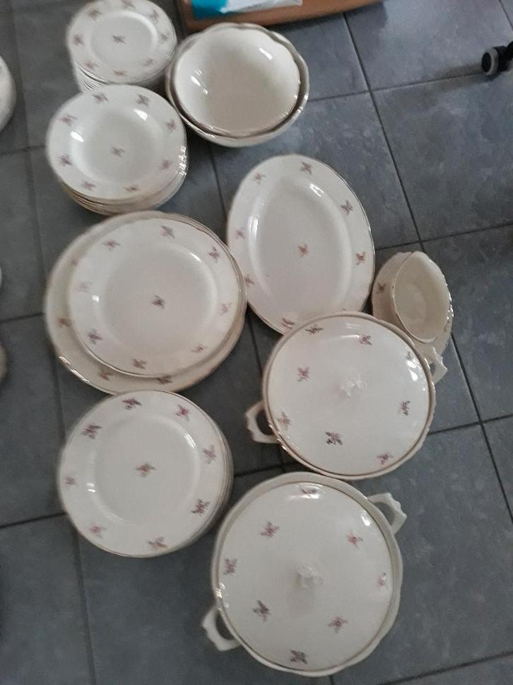 servies met gouden rand BOCH, Antiek en Kunst, Antiek | Servies los, Ophalen of Verzenden