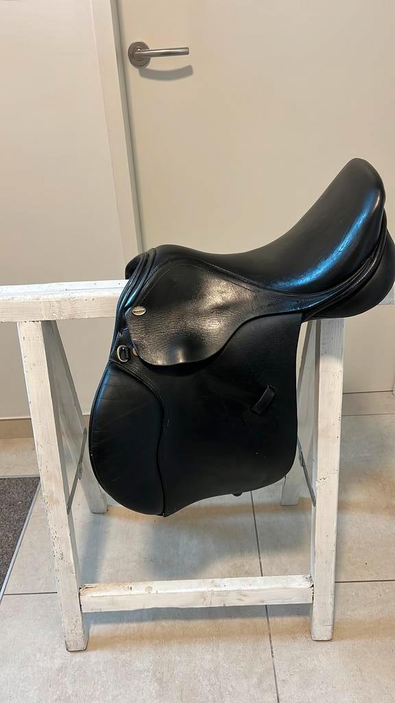 Euroriding zadel - TOP staat, Dieren en Toebehoren, Paarden en Pony's | Zadels, Zo goed als nieuw, Springen, Ophalen of Verzenden