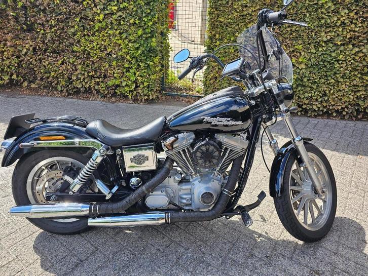 Harley Dyna Wideglide van 2005, Motos, Motos | Harley-Davidson, Particulier, Chopper, 12 à 35 kW, 2 cylindres, Permis Moto A2 minimum