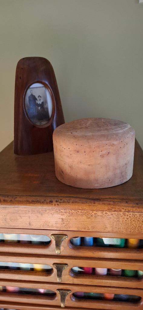 Vintage houten hoedenmal, Antiek en Kunst, Curiosa en Brocante, Ophalen of Verzenden