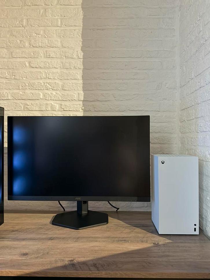 Xbox Series X (Digital Edition) + Gaming Monitor, Games en Spelcomputers, Spelcomputers | Xbox Series X en S, Zo goed als nieuw