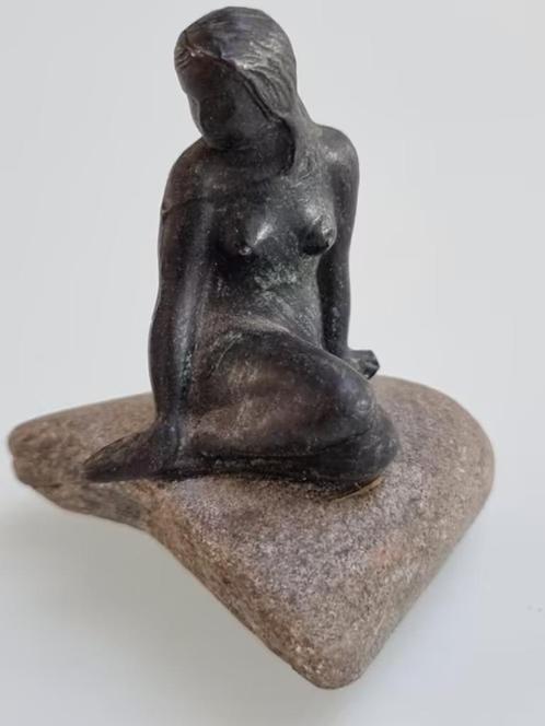 Mini brons op steen De Kleine Zeemeermin, Antiek en Kunst, Antiek | Brons en Koper, Brons, Ophalen of Verzenden
