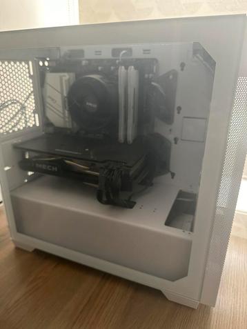Gaming pc te koop beschikbaar voor biedingen