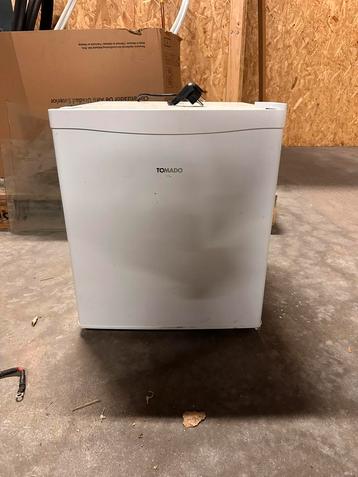 Mini Frigo Tomado, Ophalen, Zonder vriesvak, Minder dan 45 cm, Minder dan 85 cm
