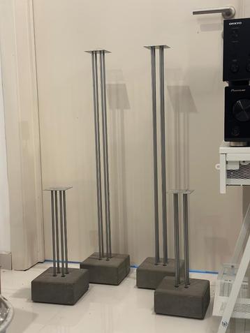 4 stevige luidsprekerstands (set van 4) beschikbaar voor biedingen
