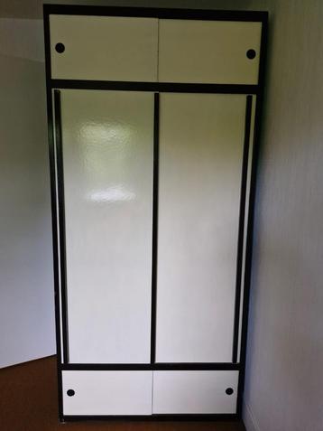 A vendre : Armoire Kewlox en très bon état, Enlèvement, Utilisé