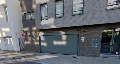 Autostaanplaats te huur – Berchem - met Afstandsbediening, Immo, Garages en Parkeerplaatsen, Antwerpen (stad)