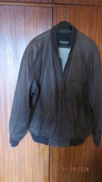 Beau blouson en cuir beschikbaar voor biedingen