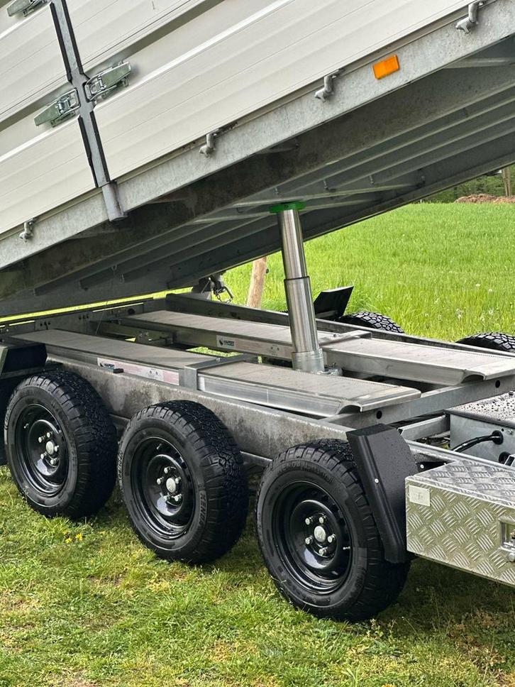 Hapert 4 meter. Met dubbele achterdeur en rijplaten, Auto diversen, Aanhangers en Bagagewagens, Zo goed als nieuw, Ophalen