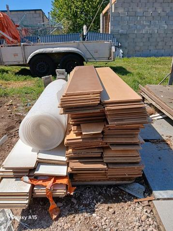 Witte en licht bruine laminaat platen met ondergrond bij 4, Doe-het-zelf en Bouw, Hout en Planken, Ophalen of Verzenden, Zo goed als nieuw
