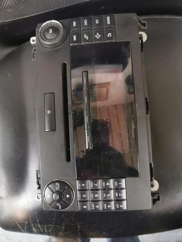 Radio cd mersedes sprinter te koop 50€ beschikbaar voor biedingen