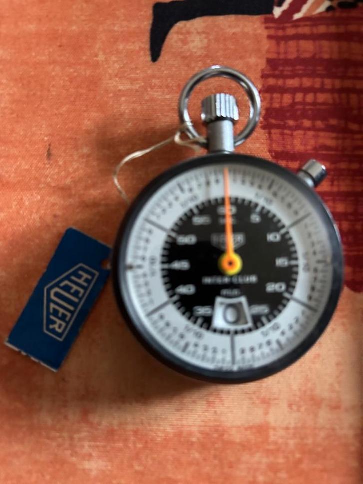 Heuer réf. 542.903 INTERCLUB au 1/10 seconde, Bijoux, Sacs & Beauté, Montres de sport, Comme neuf, Android, Blanc, Enlèvement ou Envoi