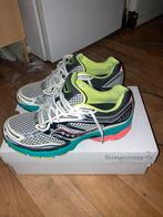 SAUCONY AUTHENTIQUE T42, Sport en Fitness, Loopsport en Atletiek, Ophalen of Verzenden, Zo goed als nieuw, Saucony
