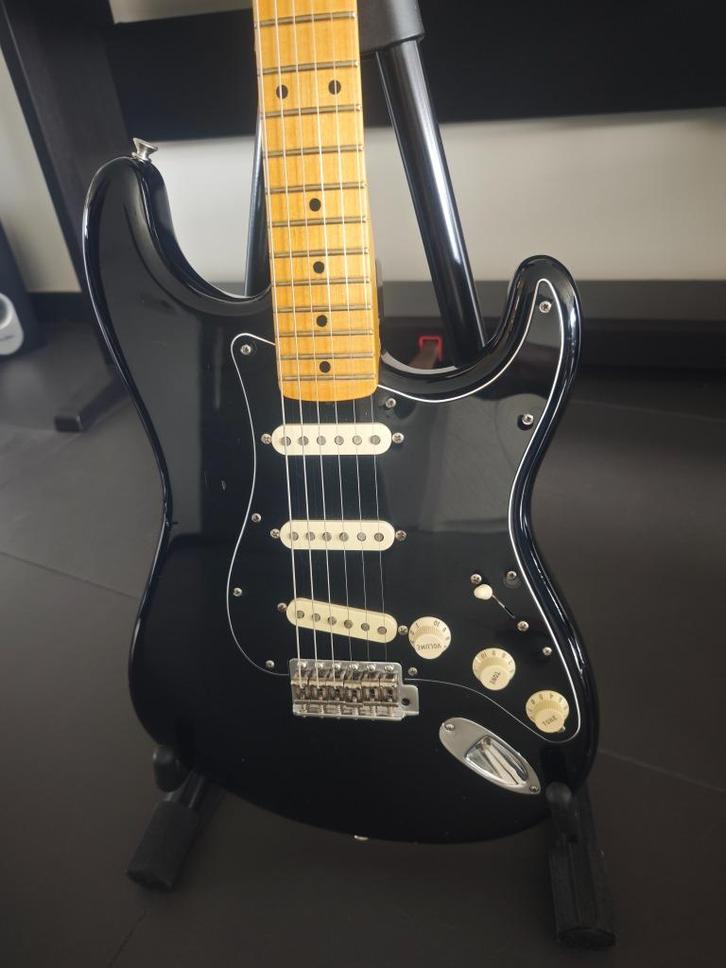 Fender Stratocaster "Eric Johnson" MN Black, Muziek en Instrumenten, Snaarinstrumenten | Gitaren | Elektrisch, Gebruikt, Solid body