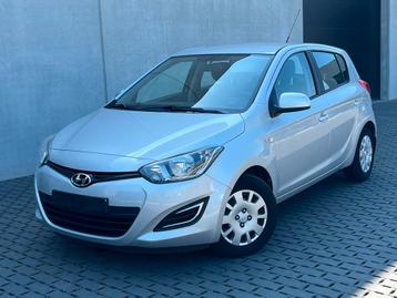 Hyundai i20 1.4i automaat 2014 82.000km beschikbaar voor biedingen