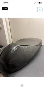 Slangenleer vespa sprint zadel / Buddyseat Nieuw!, Fietsen en Brommers, Verzenden, Zo goed als nieuw, Kap