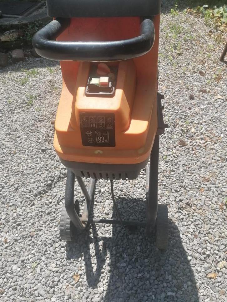 Versnipperaar-hakselaar Black & Decker, Tuin en Terras, Hakselaars, Gebruikt, Elektrisch, Ophalen