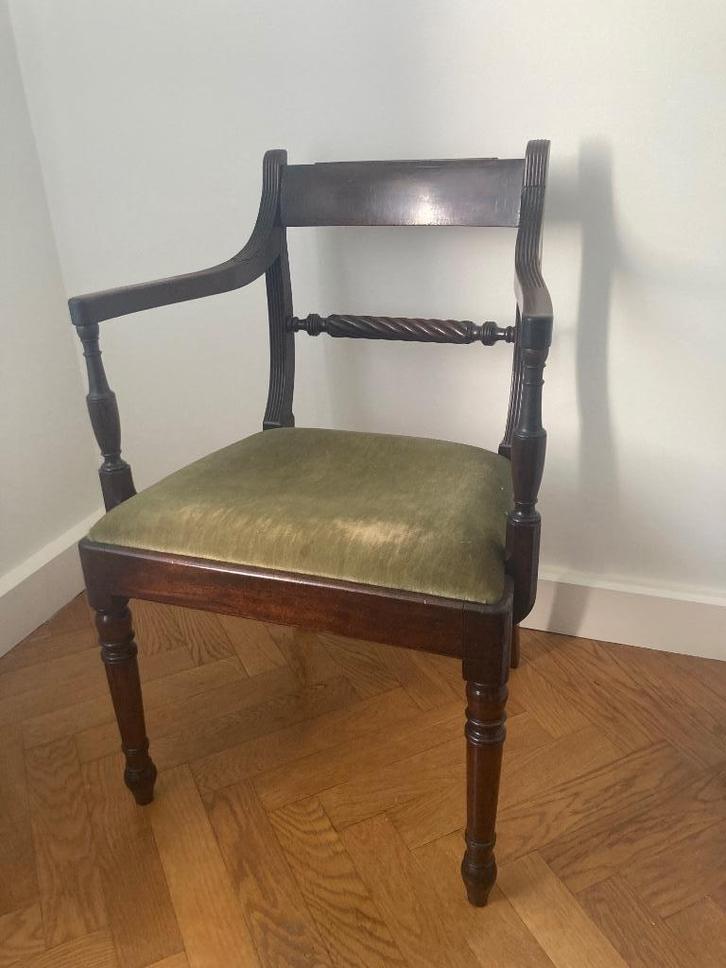 Antieke houten stoel, Antiek en Kunst, Antiek | Meubels | Stoelen en Sofa's, Ophalen