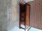 Kast in houtsnijwerk/Salontafel, Antiek en Kunst, Ophalen