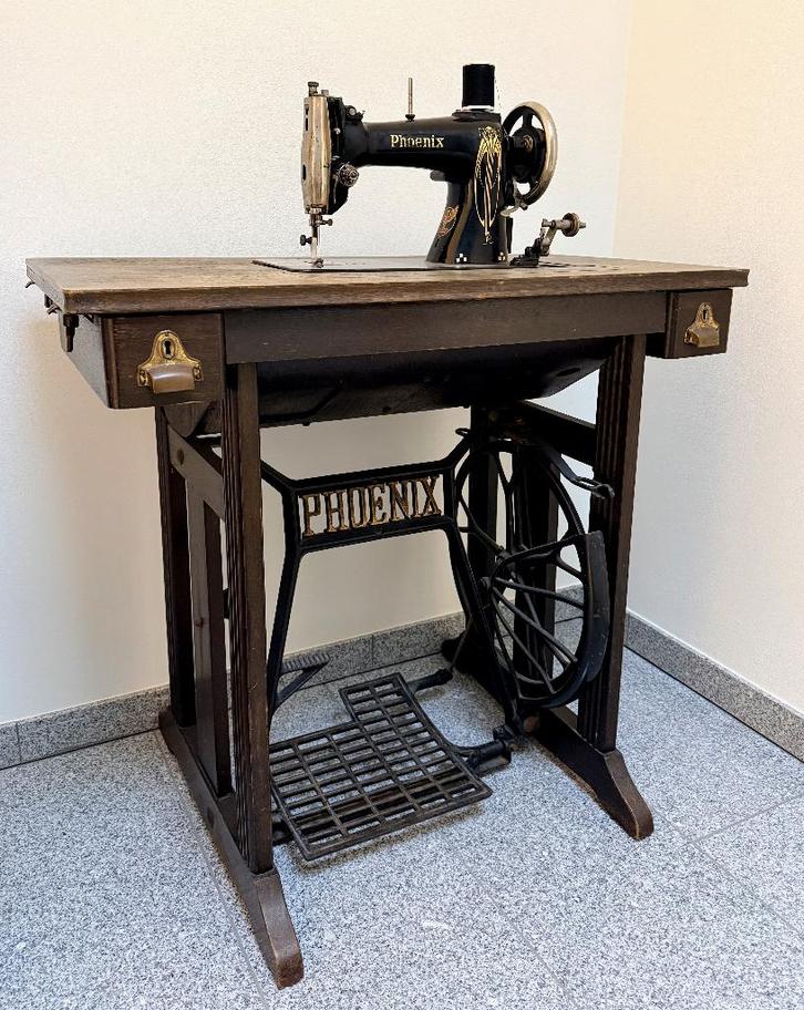 Phoenix naaimachine inklapbaar met originele toebehoren, Antiek en Kunst, Antiek | Naaimachines, Ophalen