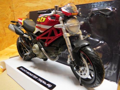 Ducati Monster 796 Valentino Rossi 1:12 57513, Hobby & Loisirs créatifs, Voitures miniatures | 1:5 à 1:12, Neuf, Moteur, 1:9 à 1:12