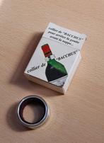 Collier de " Bacchus" anti-goutte pour bouteille, Maison & Meubles, Cuisine | Vaisselle, Comme neuf, Enlèvement ou Envoi
