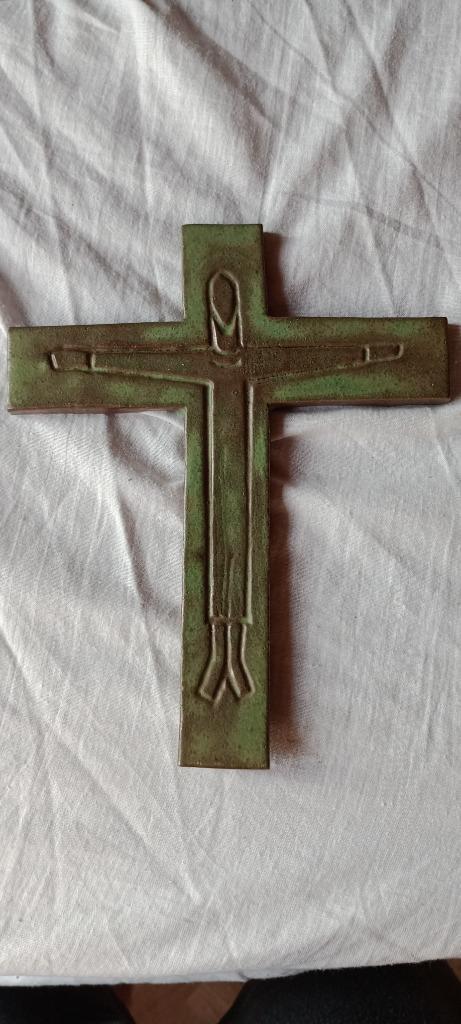 Croix terre cuite 16x20x1, Antiquités & Art, Antiquités | Objets religieux, Enlèvement ou Envoi