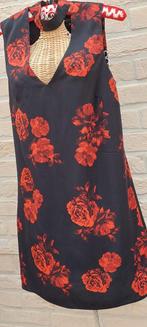 Kleedje 43cm van oksel tot oksel new look, Kleding | Dames, Jurken, New Look, Ophalen of Verzenden, Zo goed als nieuw, Maat 36 (S)