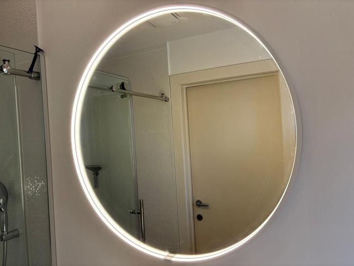 Ronde badkamerspiegel met verwarming en led (80cm), Huis en Inrichting, Badkamer | Complete badkamers, Nieuw, Ophalen of Verzenden