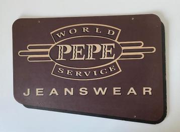 Vintage PEPE Reclamebord beschikbaar voor biedingen