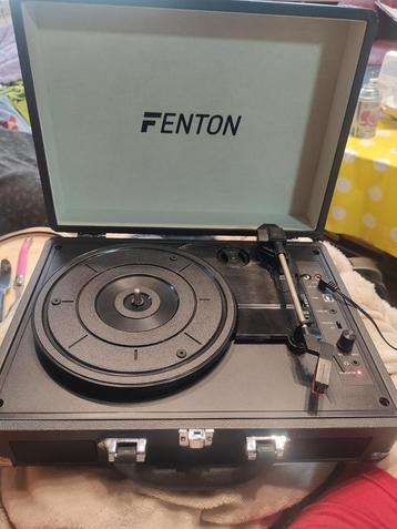 Fenton platenspeler moet weg elk bod beschikbaar voor biedingen