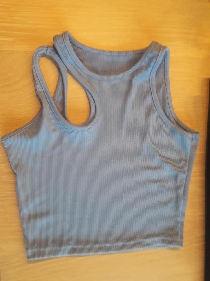 T-shirt XS Blauw Shein, Kleding | Dames, T-shirts, Zo goed als nieuw, Maat 34 (XS) of kleiner, Blauw, Zonder mouw, Ophalen of Verzenden