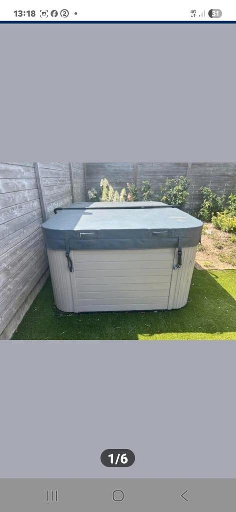 Jacuzzi gratis geleverd geplaatst, Tuin en Terras, Bubbelbaden en Hottubs, Zo goed als nieuw, Ophalen of Verzenden