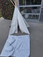 Tipi met vloerkleden en kussens, Ophalen of Verzenden, Zo goed als nieuw