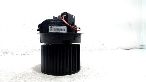 KACHEL VENTILATORMOTOR Renault Clio IV (5R) (T1029527H), Auto-onderdelen, Airco en Verwarming, Renault, Gebruikt
