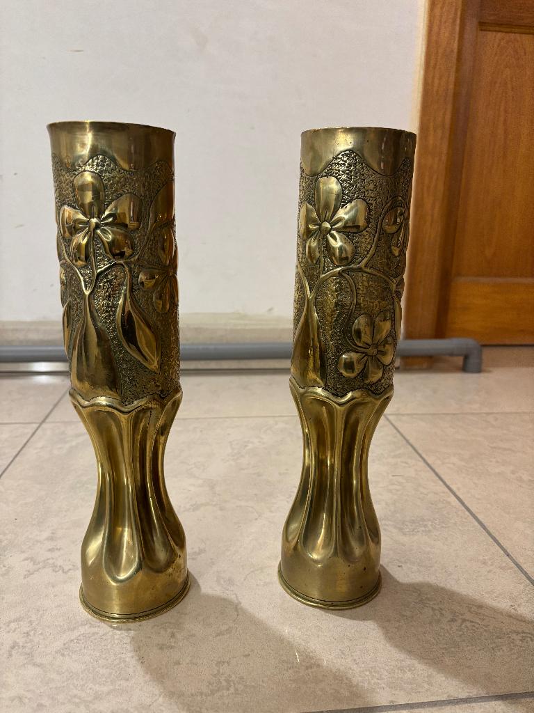 Paire de vases en cuivre, culots d'obus  14-18, Antiquités & Art, Enlèvement ou Envoi
