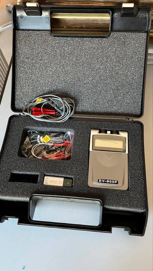 Digitale TENS EV-803P – pijnbestrijding toestel – met koffer, Elektronische apparatuur, Persoonlijke Verzorgingsapparatuur, Nieuw