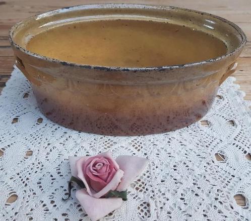 Oude doorleefde Franse keramieke terrine zonder deksel, Antiek en Kunst, Antiek | Keramiek en Aardewerk, Ophalen of Verzenden