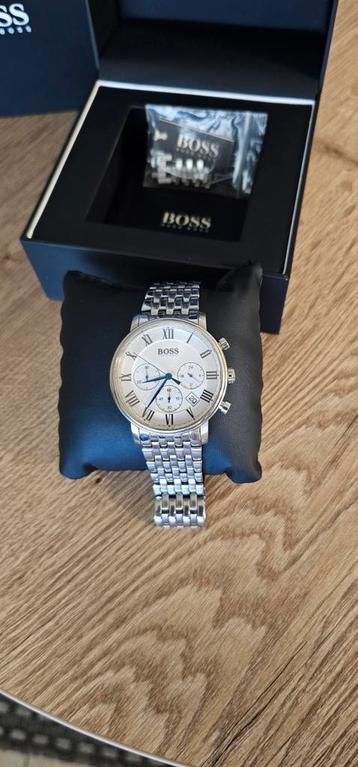 Boss Horloge  disponible aux enchères