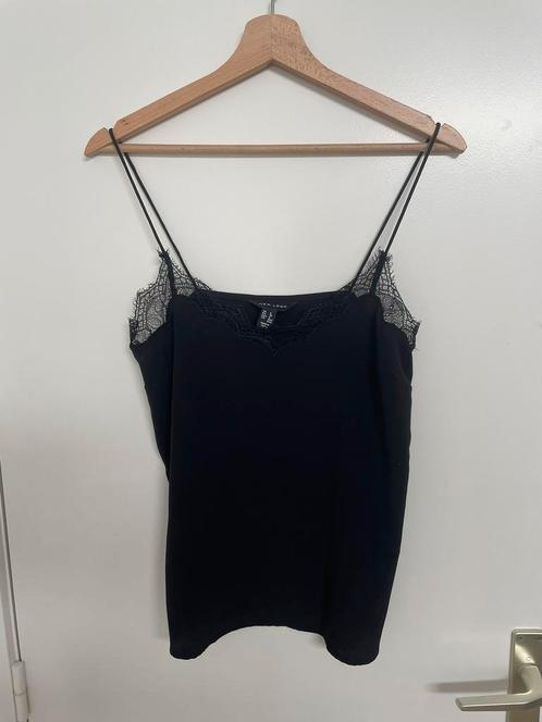 New Look zwart kanten hemdje, Kleding | Dames, Topjes, Nieuw, Maat 36 (S), Zwart, Zonder mouw, Verzenden