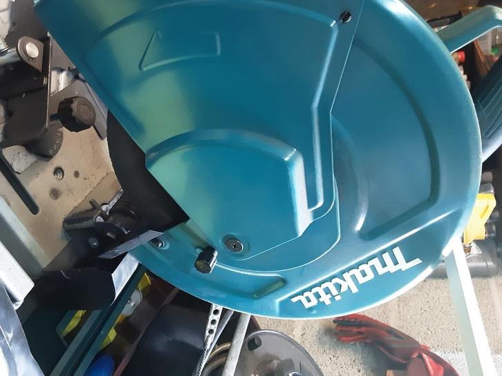 Decoupeuse acier Makita, Articles professionnels, Agriculture | Outils, Autre, Atelier, bâtiment ou Enclos, Enlèvement