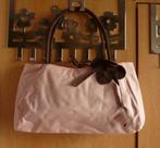 Roze handtas met lederen bloem handvaten en sluitlint, Handtassen en Accessoires, Tassen | Damestassen, Ophalen of Verzenden, Roze