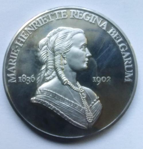 medaille marie henriette regina belgarum (leopold 2) in etui, Postzegels en Munten, Penningen en Medailles, Zilver, Ophalen of Verzenden