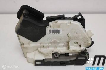 Portierslot rechtsvoor VW Polo 6R 5K1837016D beschikbaar voor biedingen