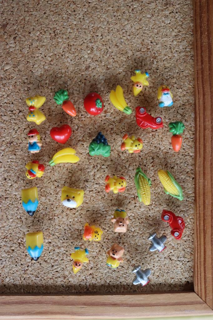 Prikkers of spelden voor prikbord, Huis en Inrichting, Woonaccessoires | Memoborden, Gebruikt, Prikbord, Ophalen