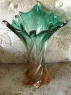 Vase  torsadé vert émeraude en verre de murano., Groen, Glas, Gebruikt, Ophalen of Verzenden