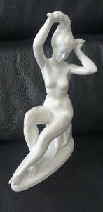 Aquincum/Hongaars ,Budapest porselein beeltje., Antiek en Kunst, Ophalen of Verzenden