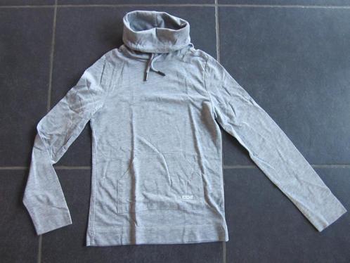 grijze rolkraagtrui met zakje vooraan, Kinderen en Baby's, Kinderkleding | Maat 134, Gebruikt, Jongen, Trui of Vest, Ophalen of Verzenden