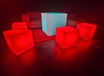 Led cubes 8x 40cm 4x71cm (kan in alle kleuren)