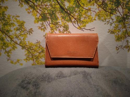 Portefeuille MATT&NAT VEGAN, Handtassen en Accessoires, Portemonnees, Nieuw, Overige merken, Beige, Met knipsluiting, Ophalen